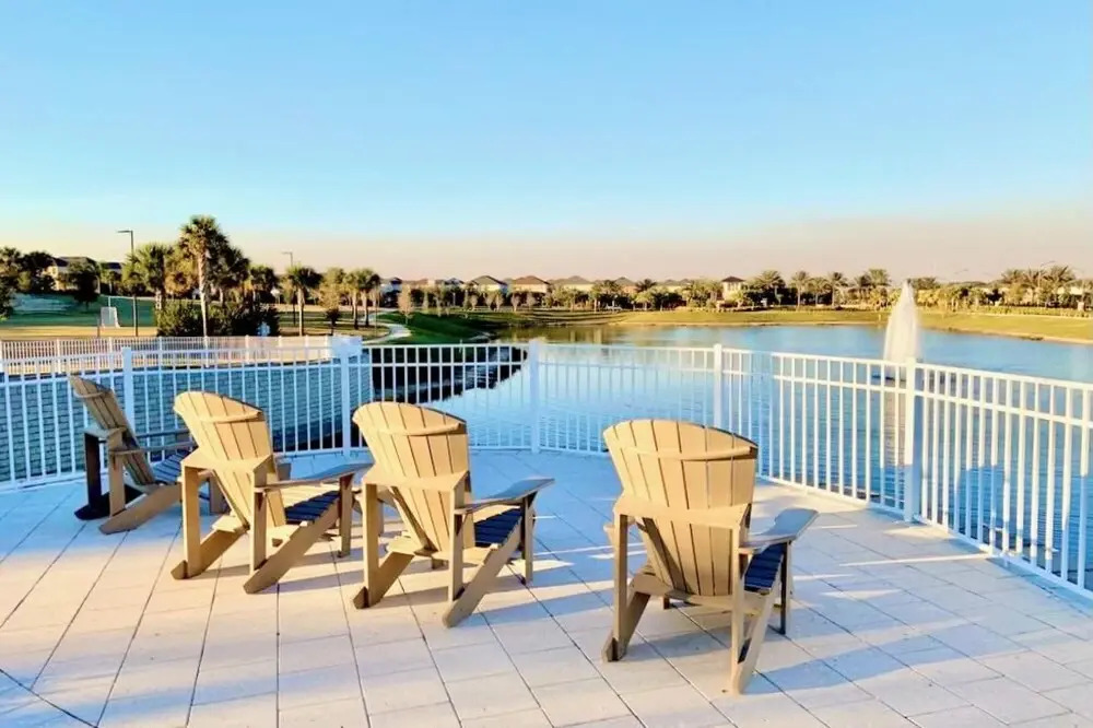 Vibrant 7BR Home With Pool Hot Tub and Games Room