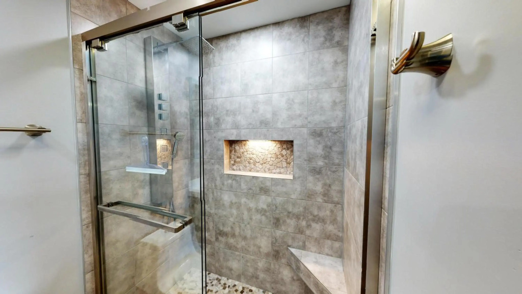 Harbour Point 807
