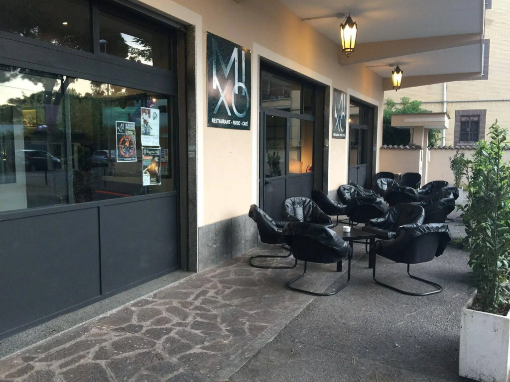 Metropolis Rooms&Services