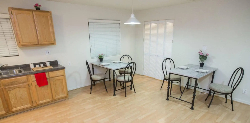 Downtown LA Luxury Two Bedroom Apartment