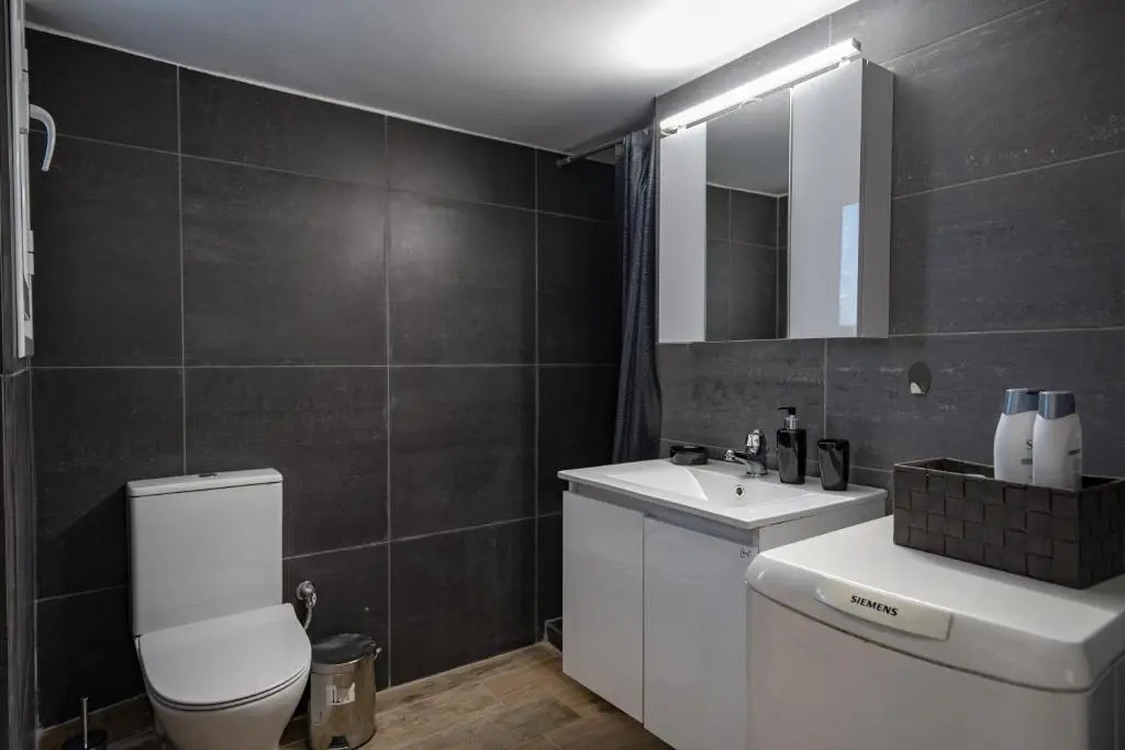 Dimotiko Theatro metro st. 1 bedroom 4 pers. flat