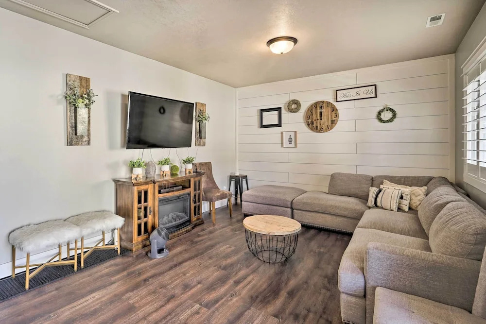 Woods Cross Vacation Rental w/ Hot Tub