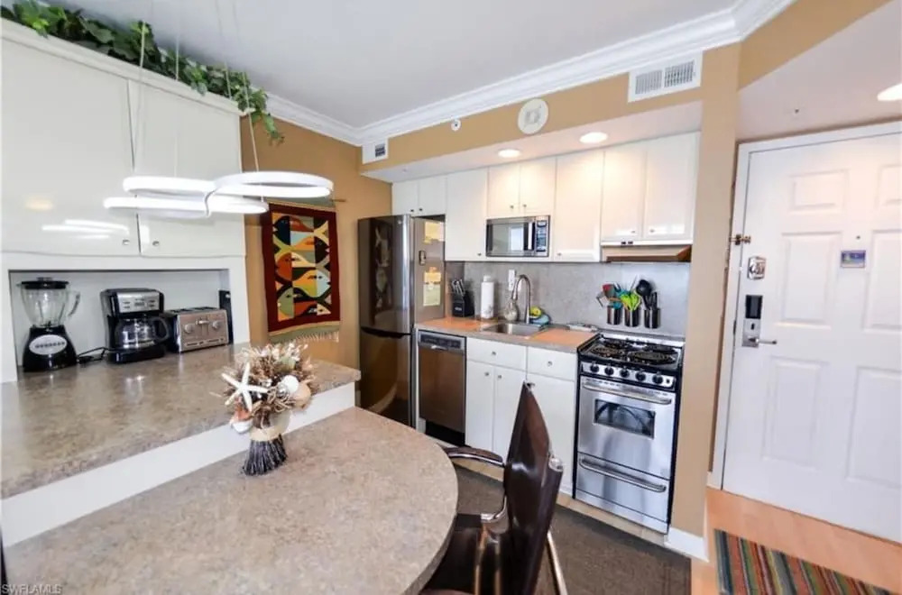 Lover Key Resort Suite 10 - Majestic Bay Views, Fort Myers Beach