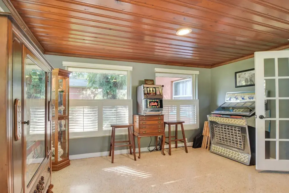 Riverfront Getaway w/ Hot Tub & Game Room!