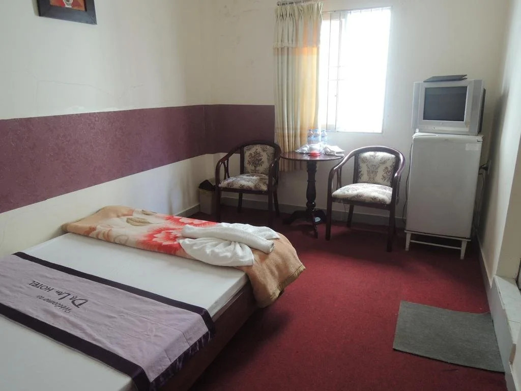 DẠ LAN HOTEL