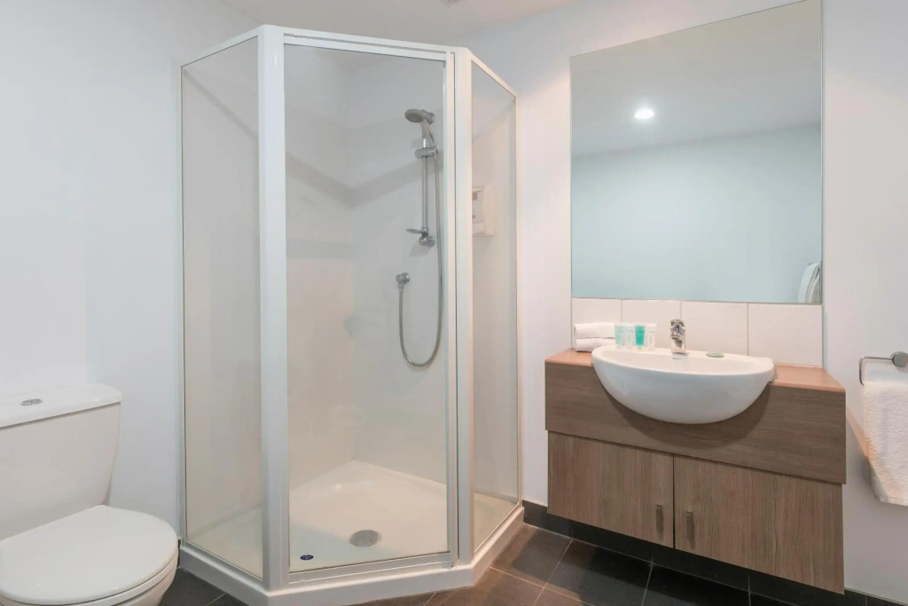 Nesuto St Martins Apartment Hotel