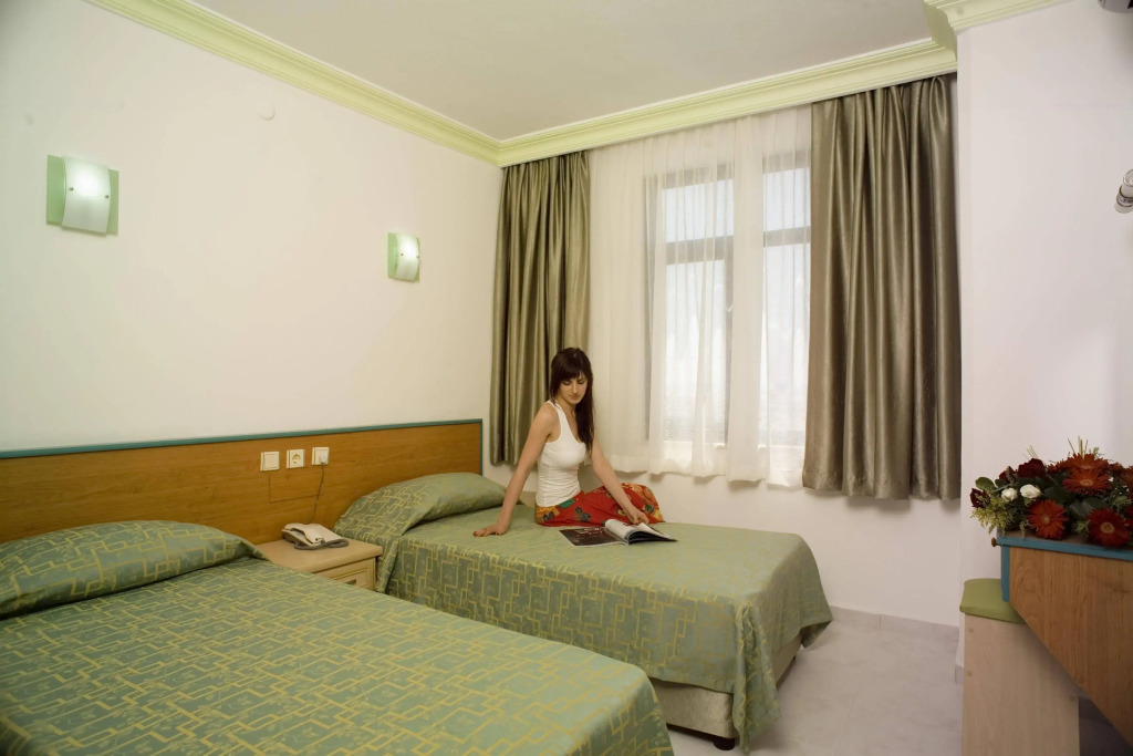 Kleopatra Tower Suite Hotel