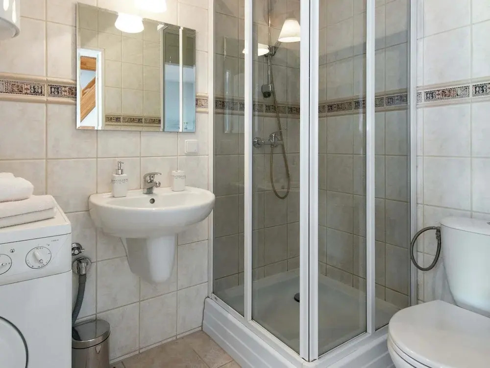 Modern and Cosy Apartment Near Krakow's Old Town