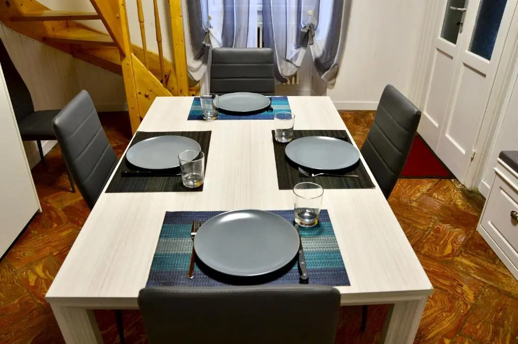 Casta House