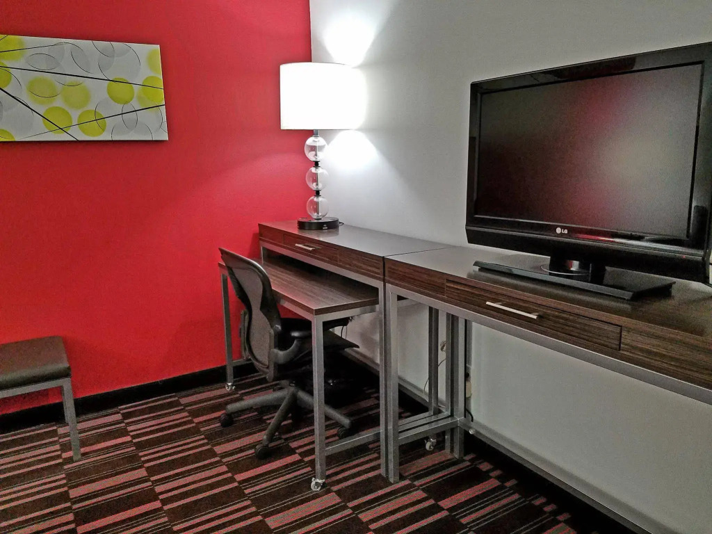 Holiday Inn Irving Las Colinas by IHG