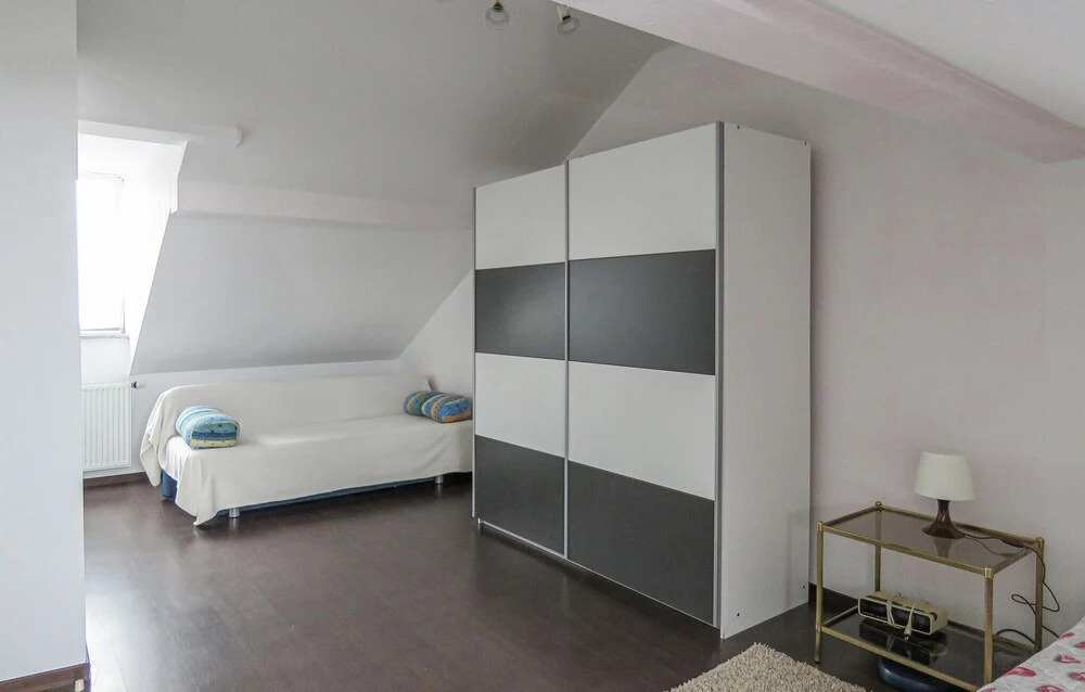 Awesome Apartment in Bonn With 1 Bedrooms and Wifi