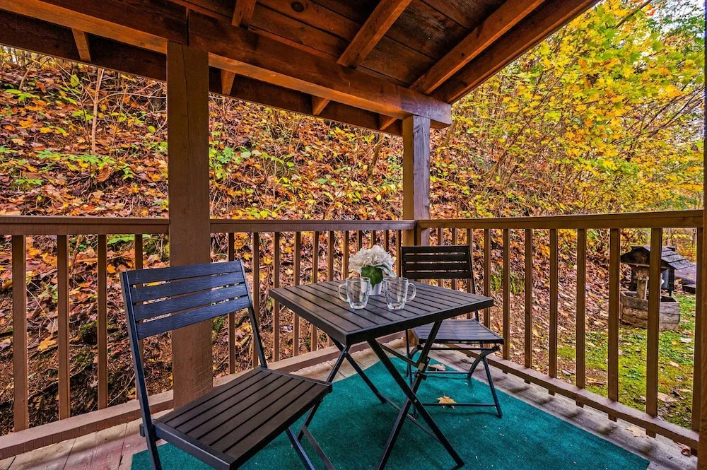 Hot Tub View Pool Table Fireplace Honeymoon
