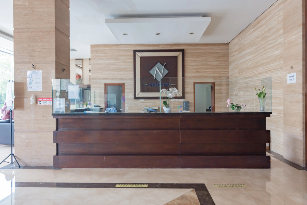 Urbanview Hotel Newton Riau Bandung by RedDoorz