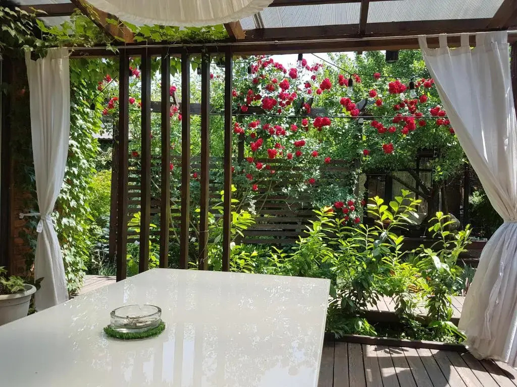  L'House Taganrog 