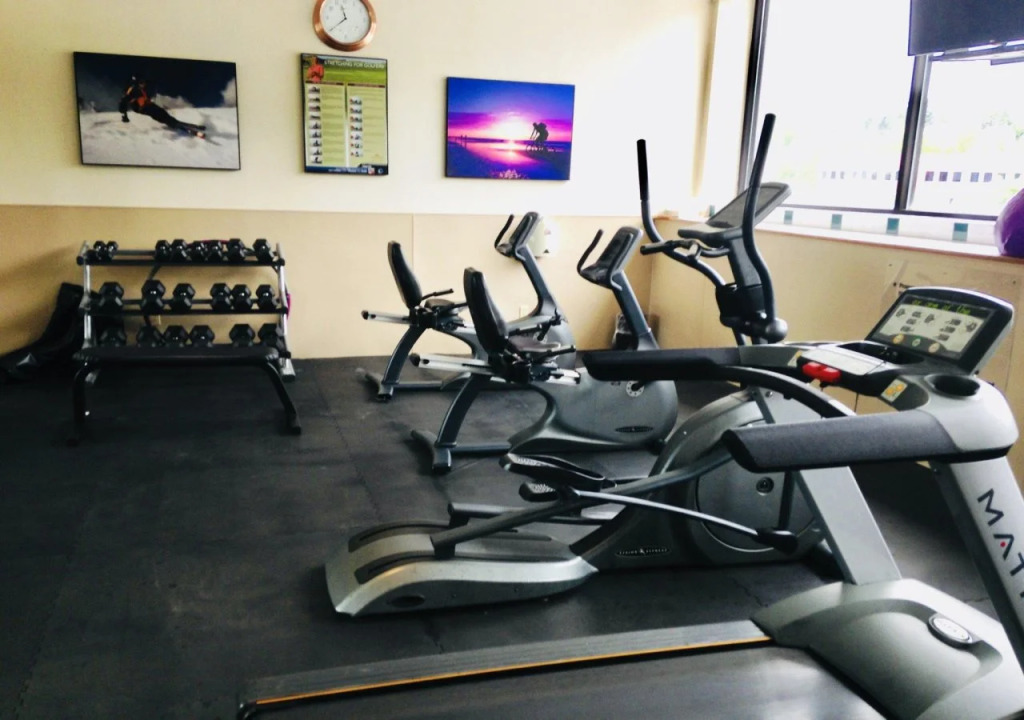 Holiday Inn & Suites Pittsfield-Berkshires by IHG