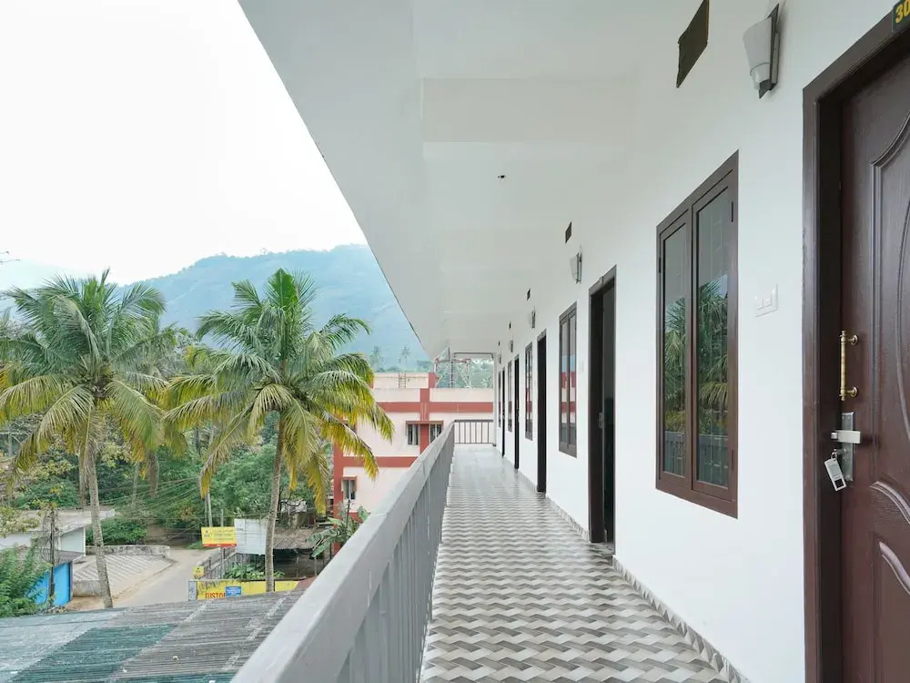 OYO 23388 Fathima Residency