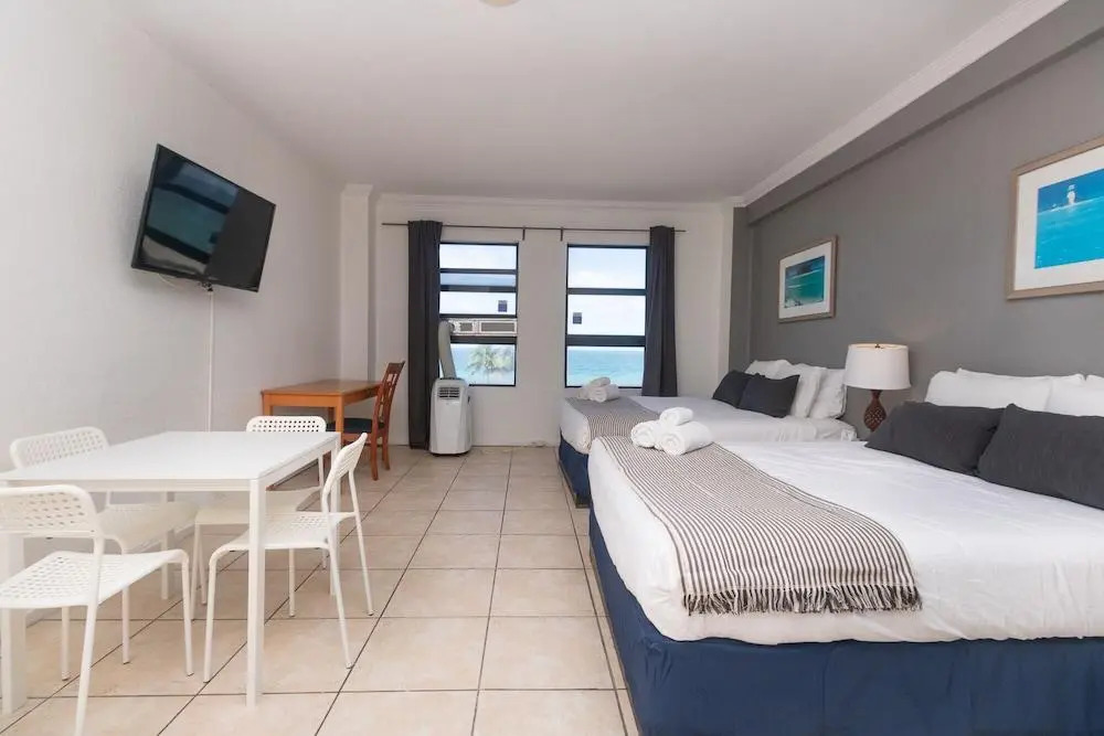 542 Ocean View Hollywood Beach