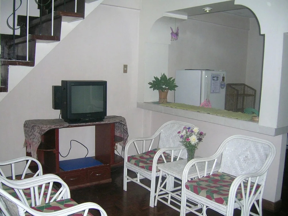 4 BR Unit 1 Jefrell Apartments