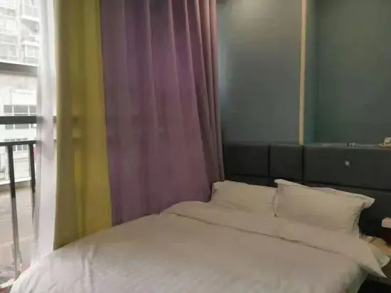 Chongqing Jingyi Business Hotel