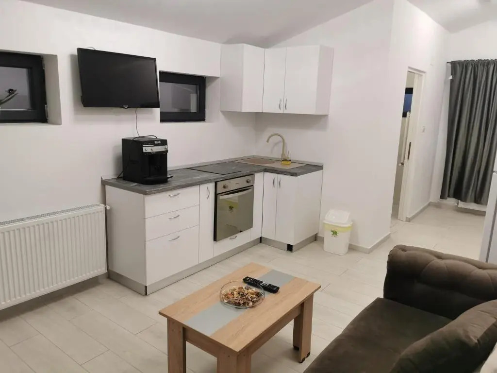 Jolie Luxury Apartments II