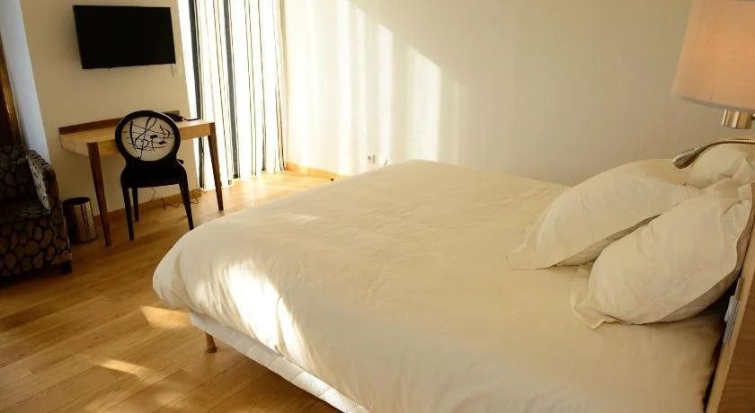 Villa Elisa. M