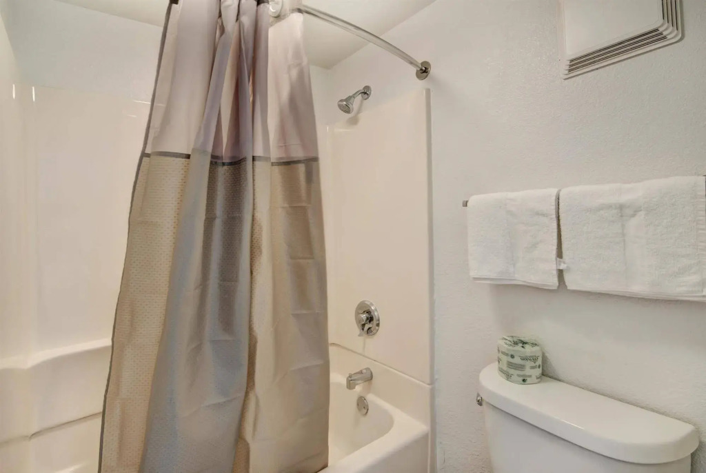 Motel 6-Dallas, TX - Forest Lane