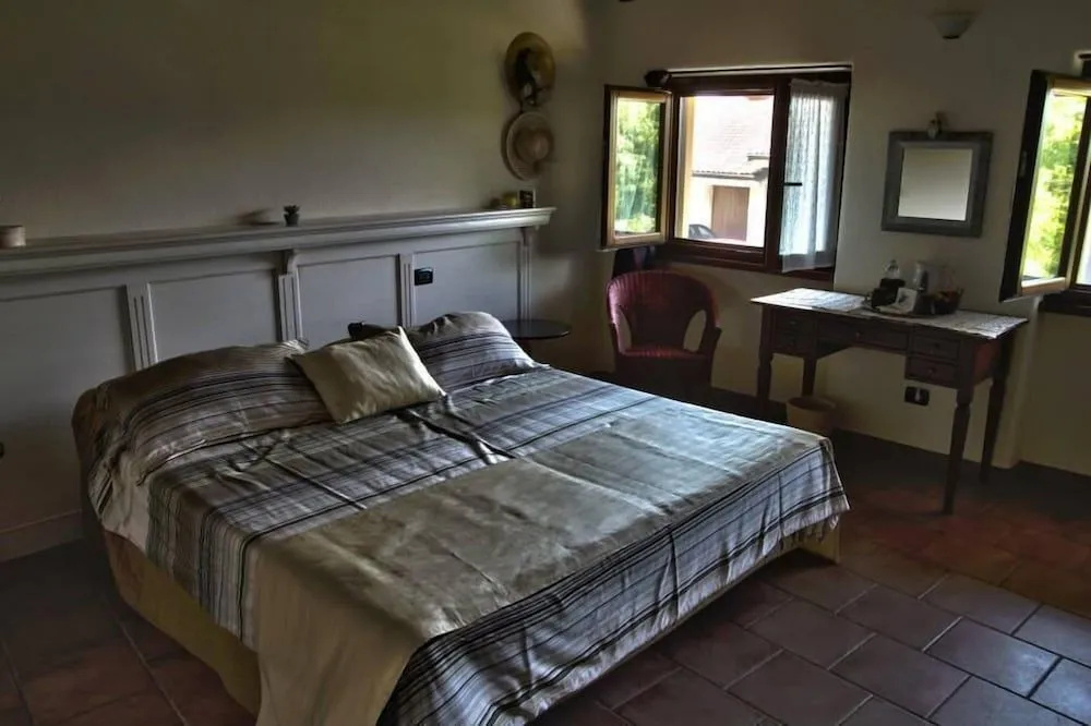Agriturismo Tra Serra E Lago