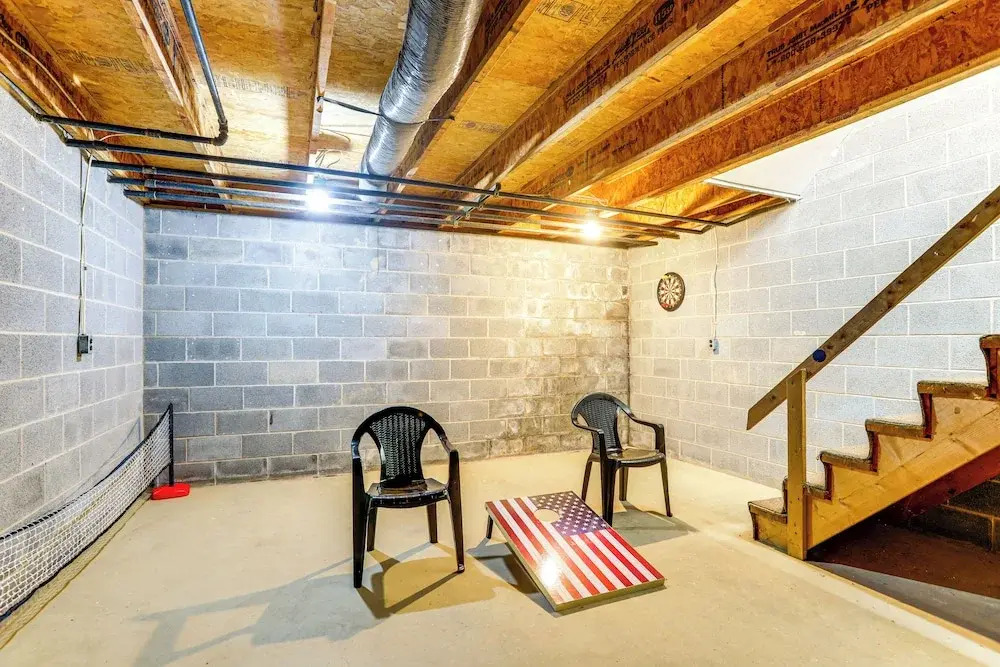 Convenient Townhome 1 Mi to Dtwn Clearfield