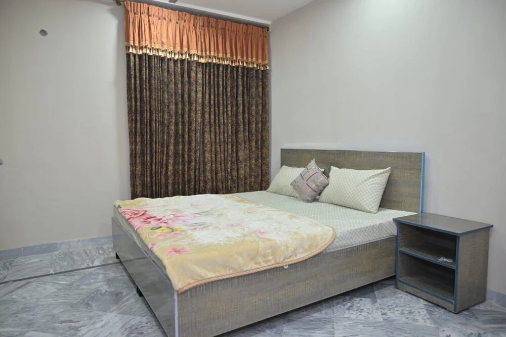 Royal Suites Hotel