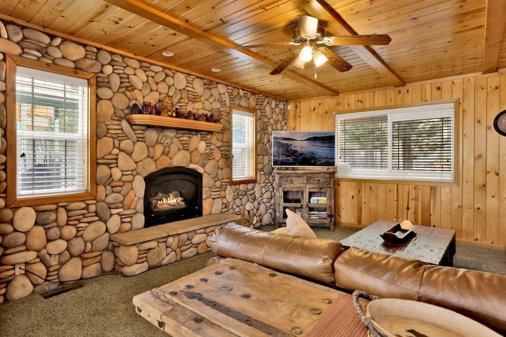 2618- Brownie Resort