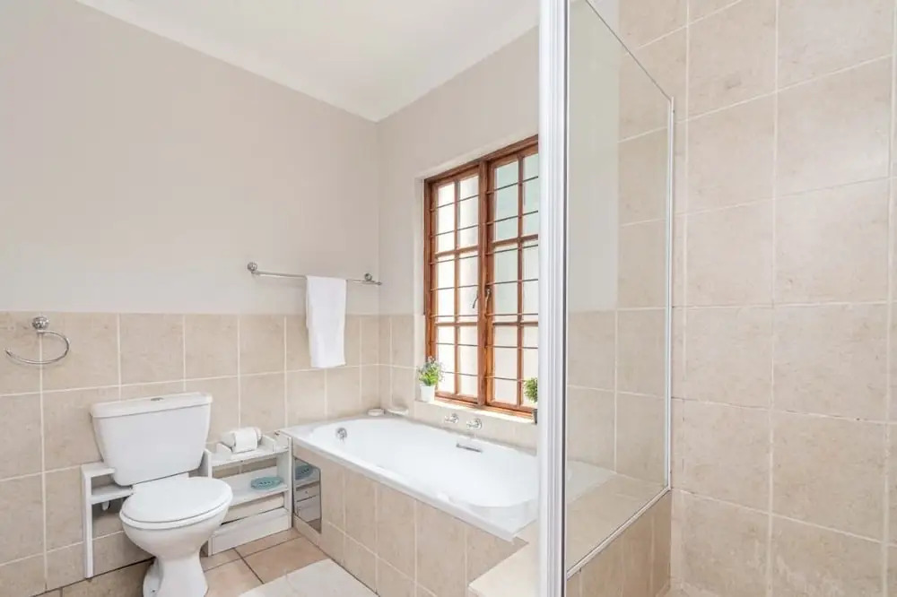 Peaceful Sandton Townhouse in Gated Community