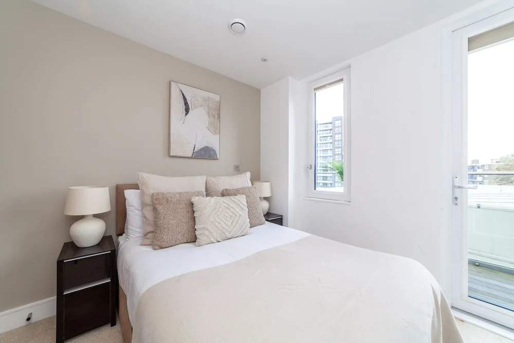 3 Bed Flat by Limehouse Basin