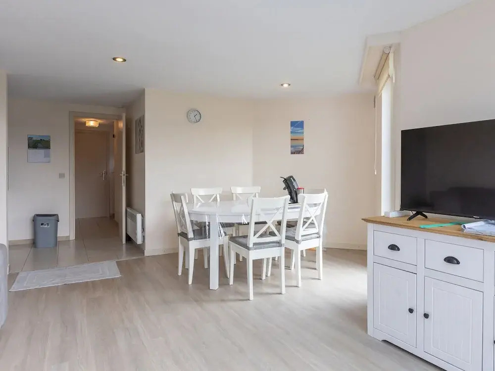 Peacefully Located Holiday Home Near the sea