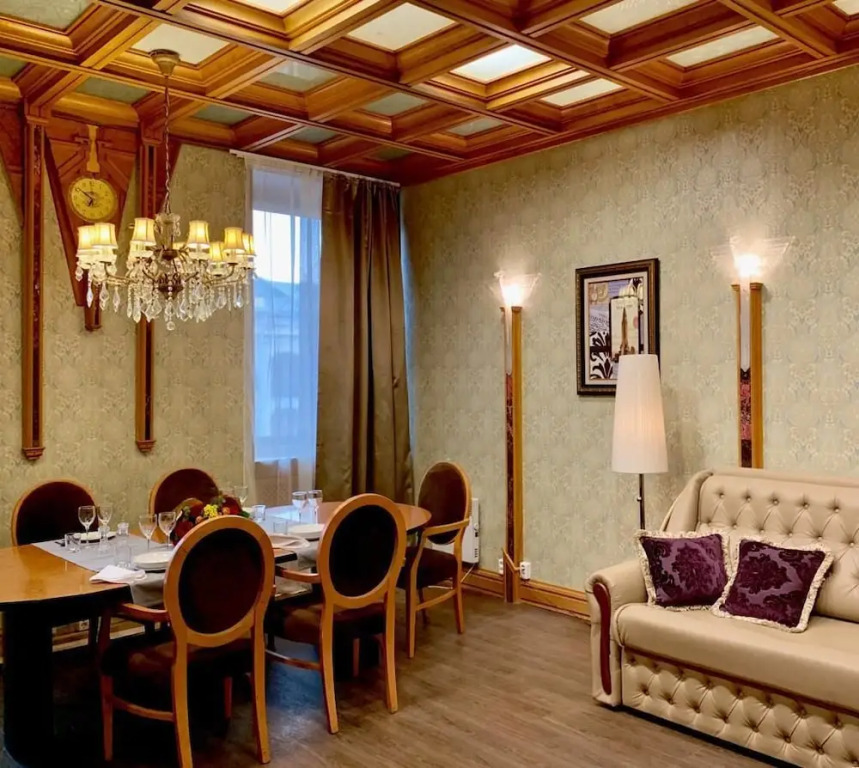 Majestic apartment on Nevsky,44