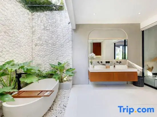 Luxury 5BR River Villa