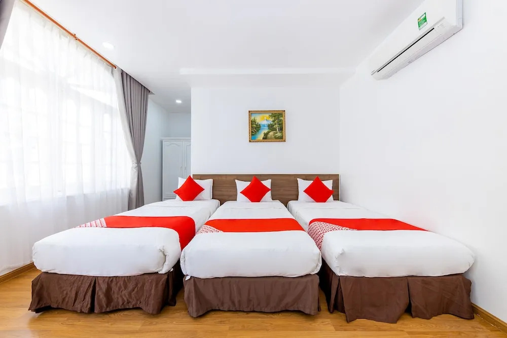 Homey Hotel by OYO Rooms