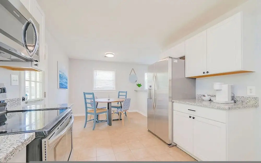Buckroe Bungalow Escape to the Beach 2mins Away