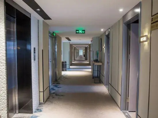Homeinn Ease Hotel (Yantai University)