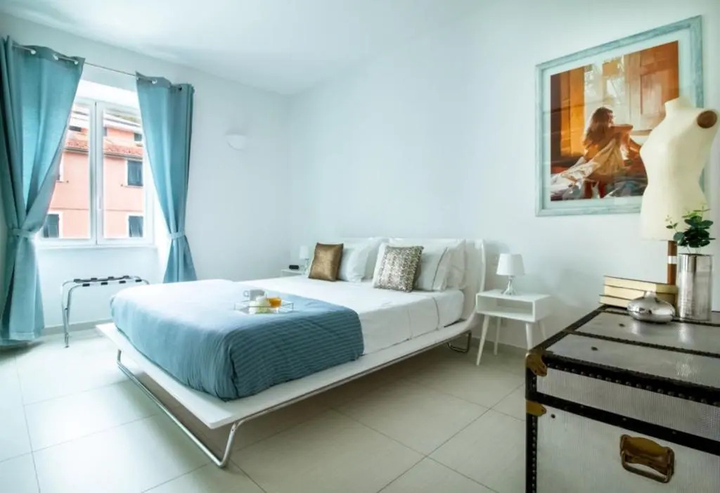 Casa Giulia - Apartment beachfront with 2 bedrooms, air conditioning and private parking, just 30 meters from the beach