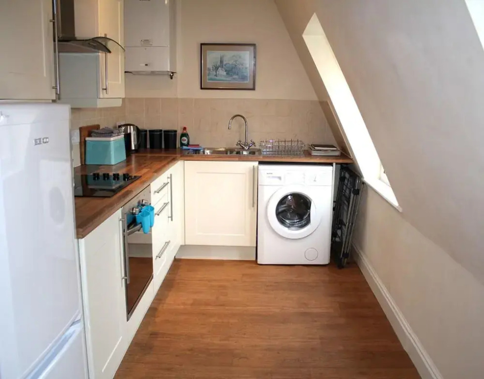 Cotswolds Valleys Accommodation - Exclusive use character one bedroom family holiday apartment