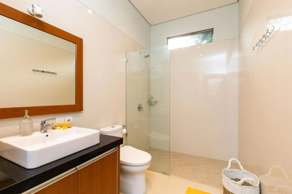 Villa Kamboja Premium walk to double six Beach - enclosed living room with AC