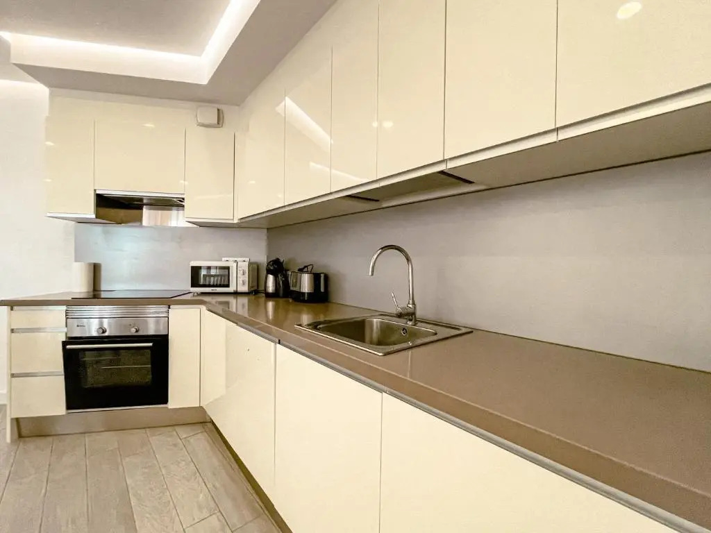Ocean View Apartment, Heated pool, Free Parking PP207