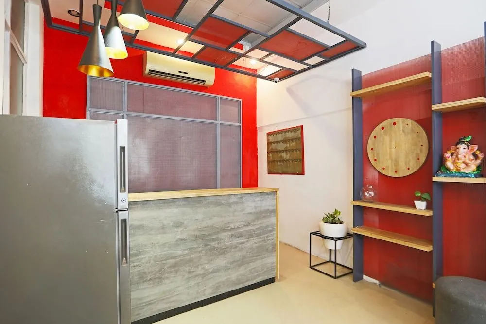 OYO 62899 Avni Residency