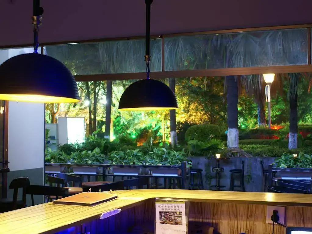 Guilin Lakeside Inn