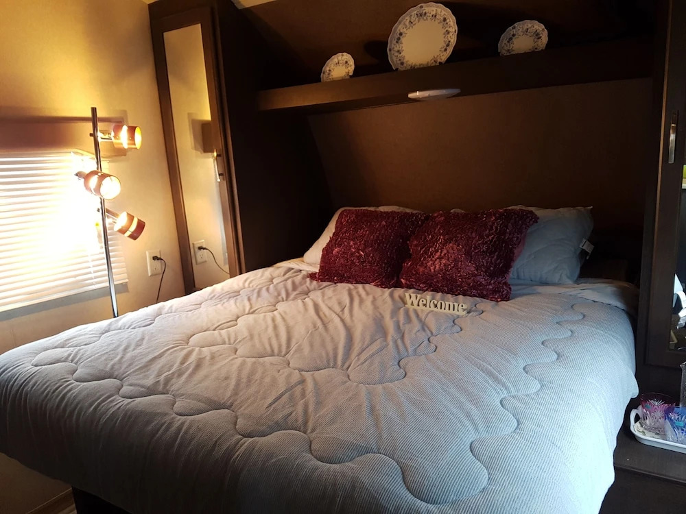 Hotel The Love Song