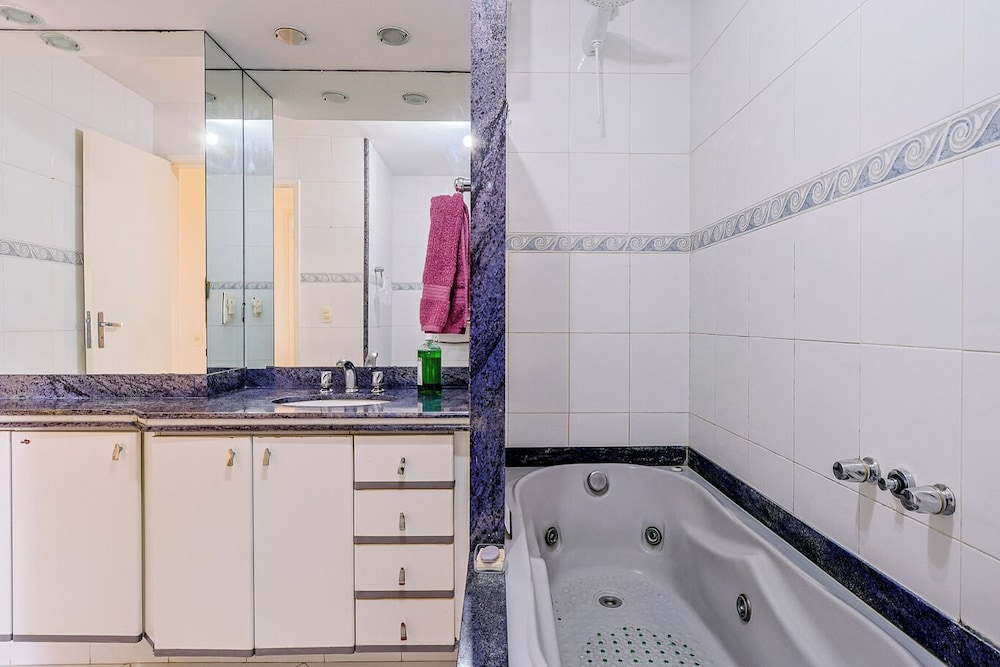 Apto Pet-friendly com Garagem e Vista de Botafogo