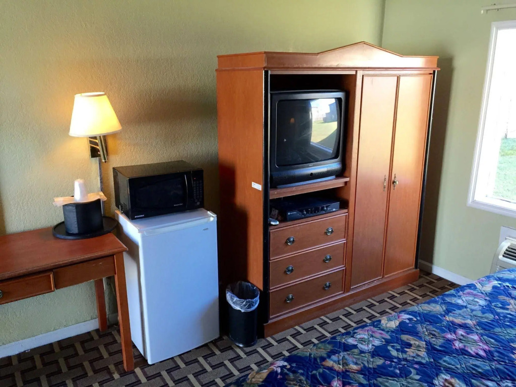 Budget Inn