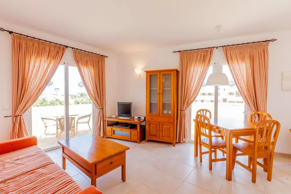 Apartamentos Es Caló