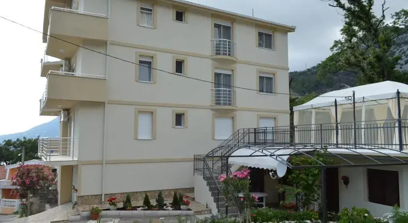 Apartments Anna