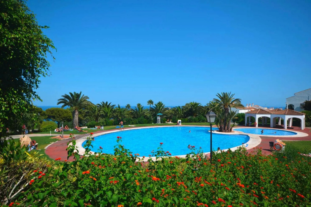 Apartment in Santa Pola with a shared pool